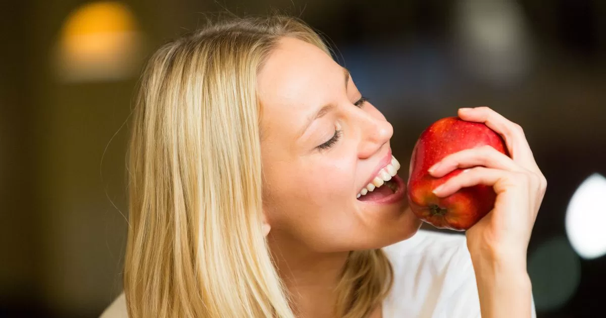 Benefits Of eating apple at night